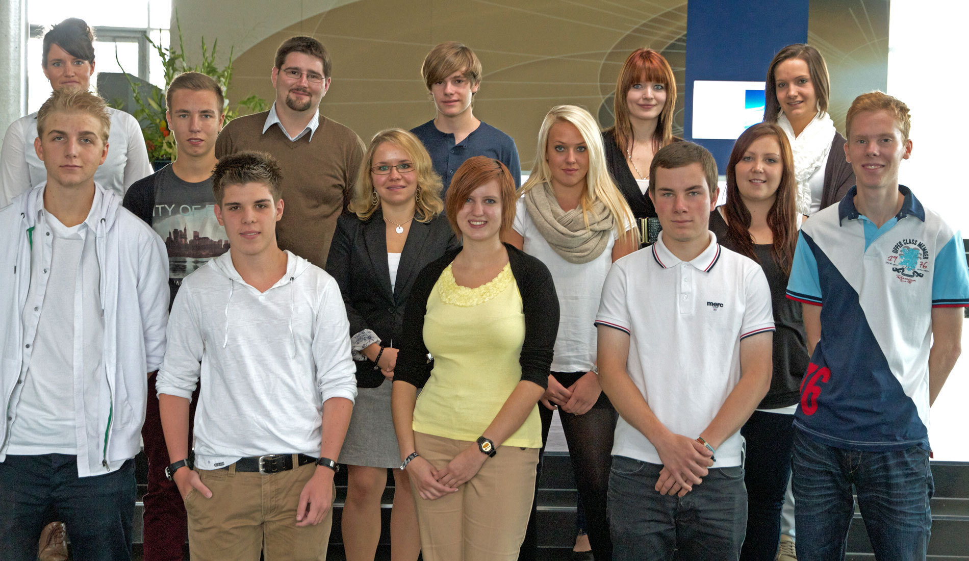 38 junge Menschen starten ihre Ausbildung im September 2012 bei Dachser in Kempten, Foto: Dachser
