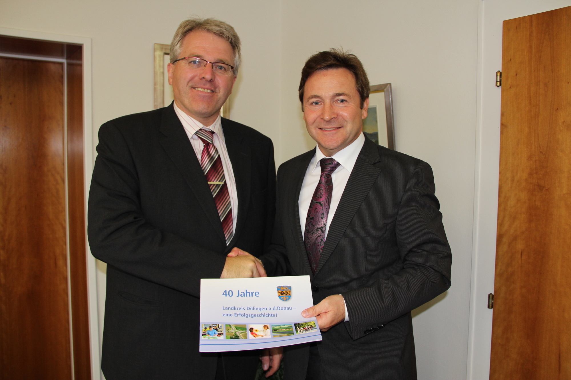 Wittislingens Bürgermeister Ulrich Müller beim Antrittsbesuch bei Landrat Leo Schrell, Foto: LRA Dillingen