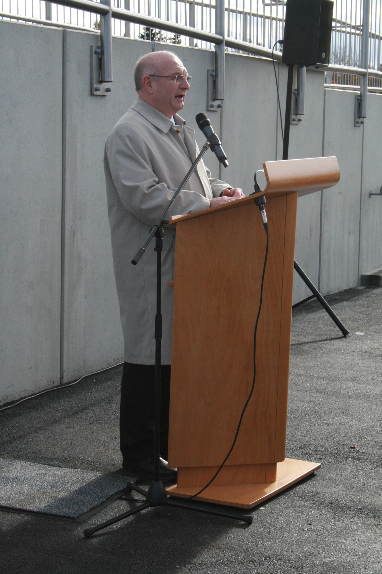 Am 5. November wurde der Bahnhalt neben dem Logistikzentrum amazon in Betrieb genommen, Foto: B4BSCHWABEN