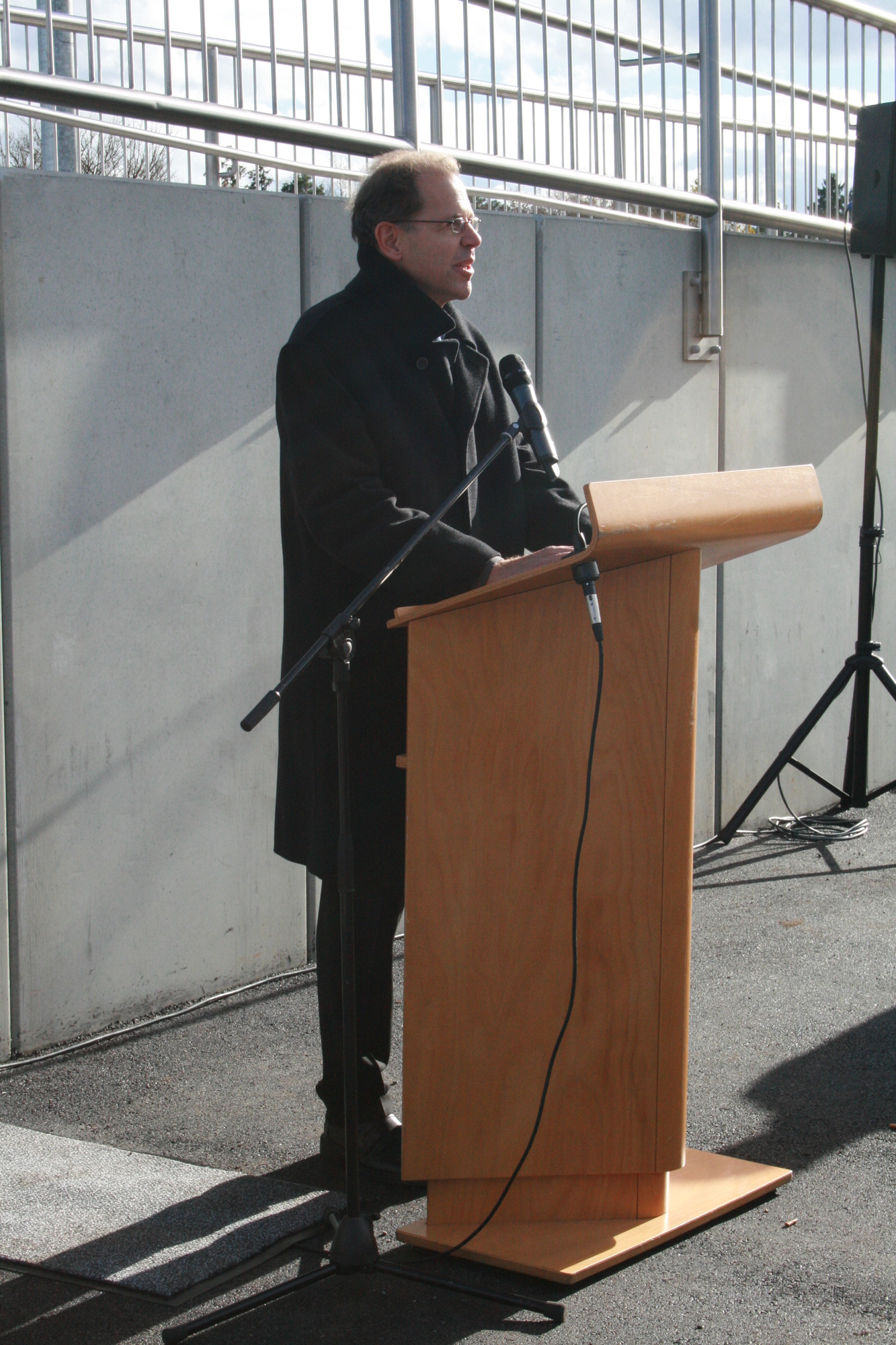 Am 5. November wurde der Bahnhalt neben dem Logistikzentrum amazon in Betrieb genommen, Foto: B4BSCHWABEN