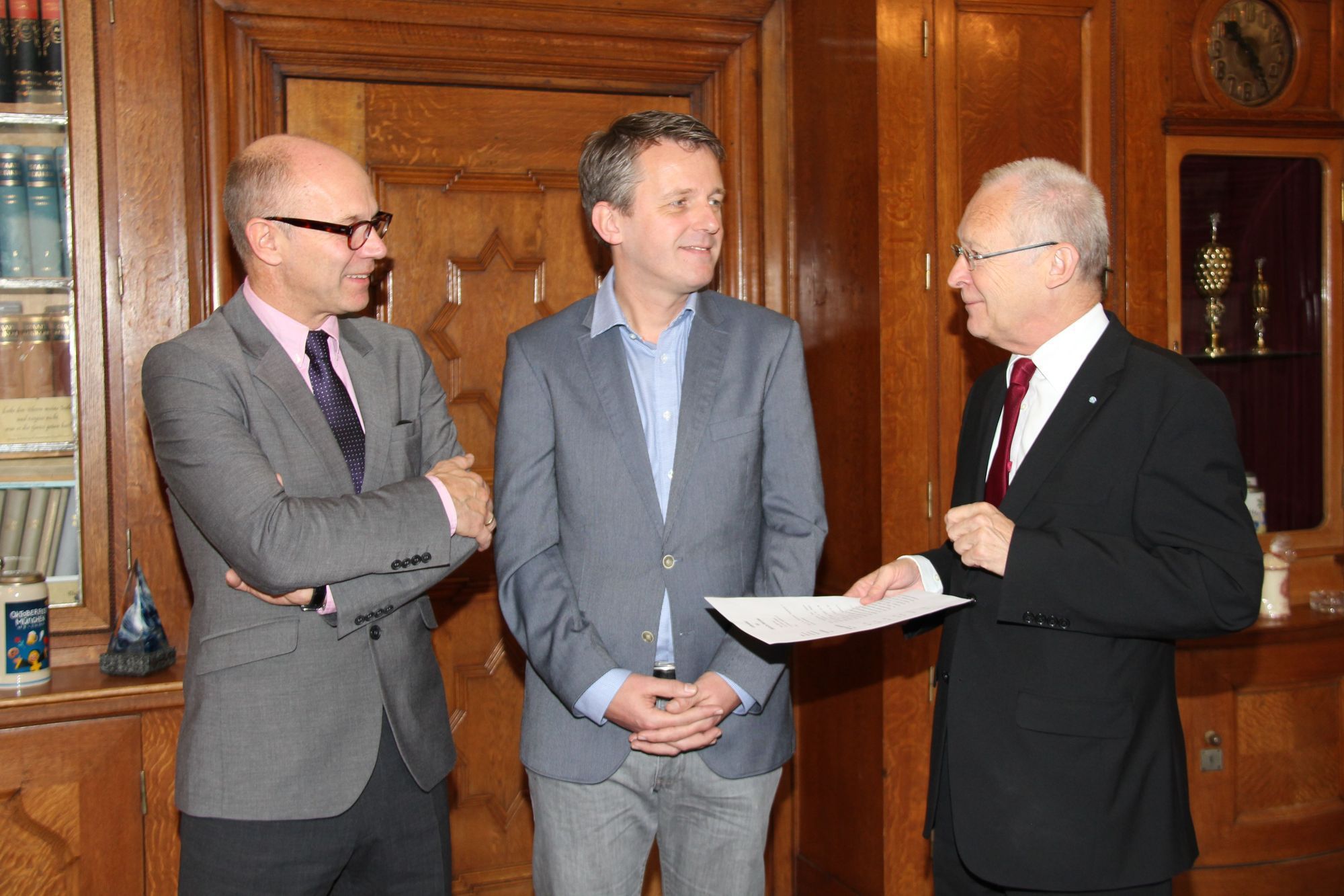 Dr. Hans-Wolfgang Bayer, Dr. Axel Lapp, Oberbürgermeister Dr. Ivo Holzinger, Foto: Pressestelle der Stadt Memmingen