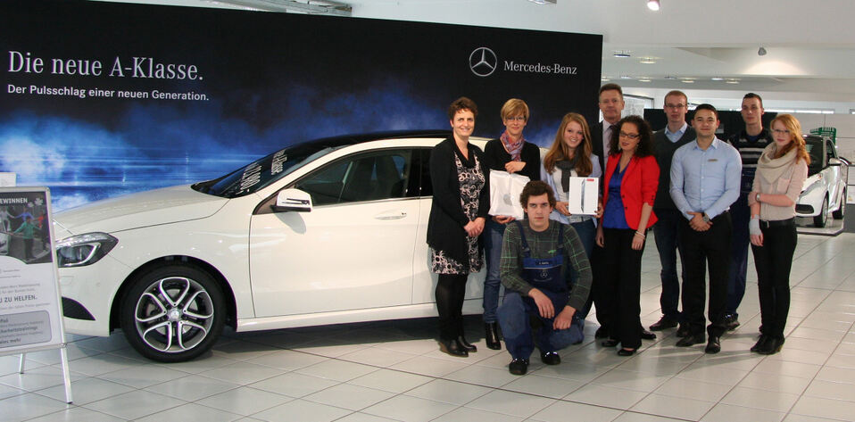 Mercedes Benz Azubis Unterstutzen Den Bunten Kreis Augsburg B4b Schwaben