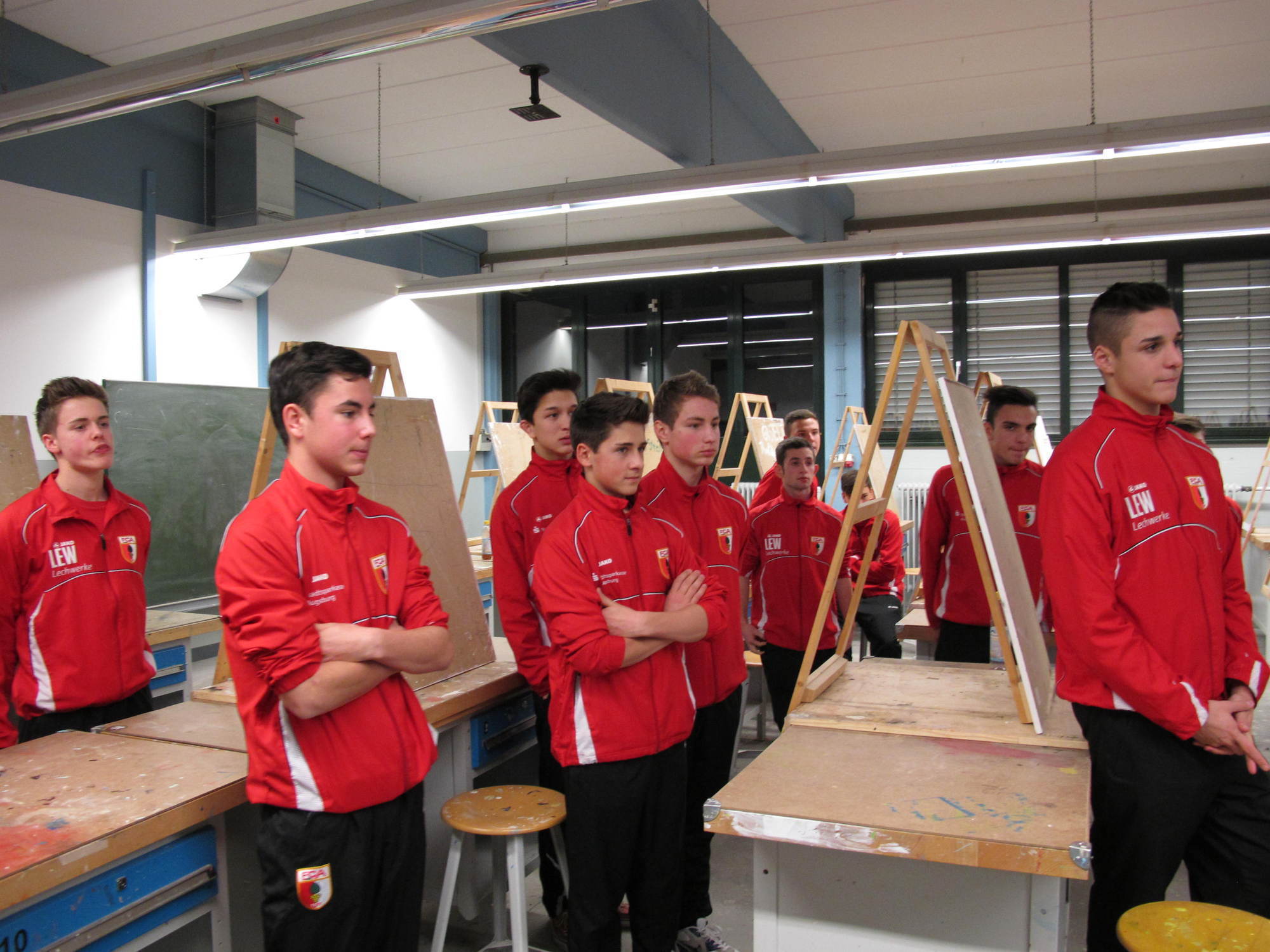 80 FCA Nachwuchsspieler im Praxistest bei der HWK in Augsburg, Foto: B4B SCHWABEN