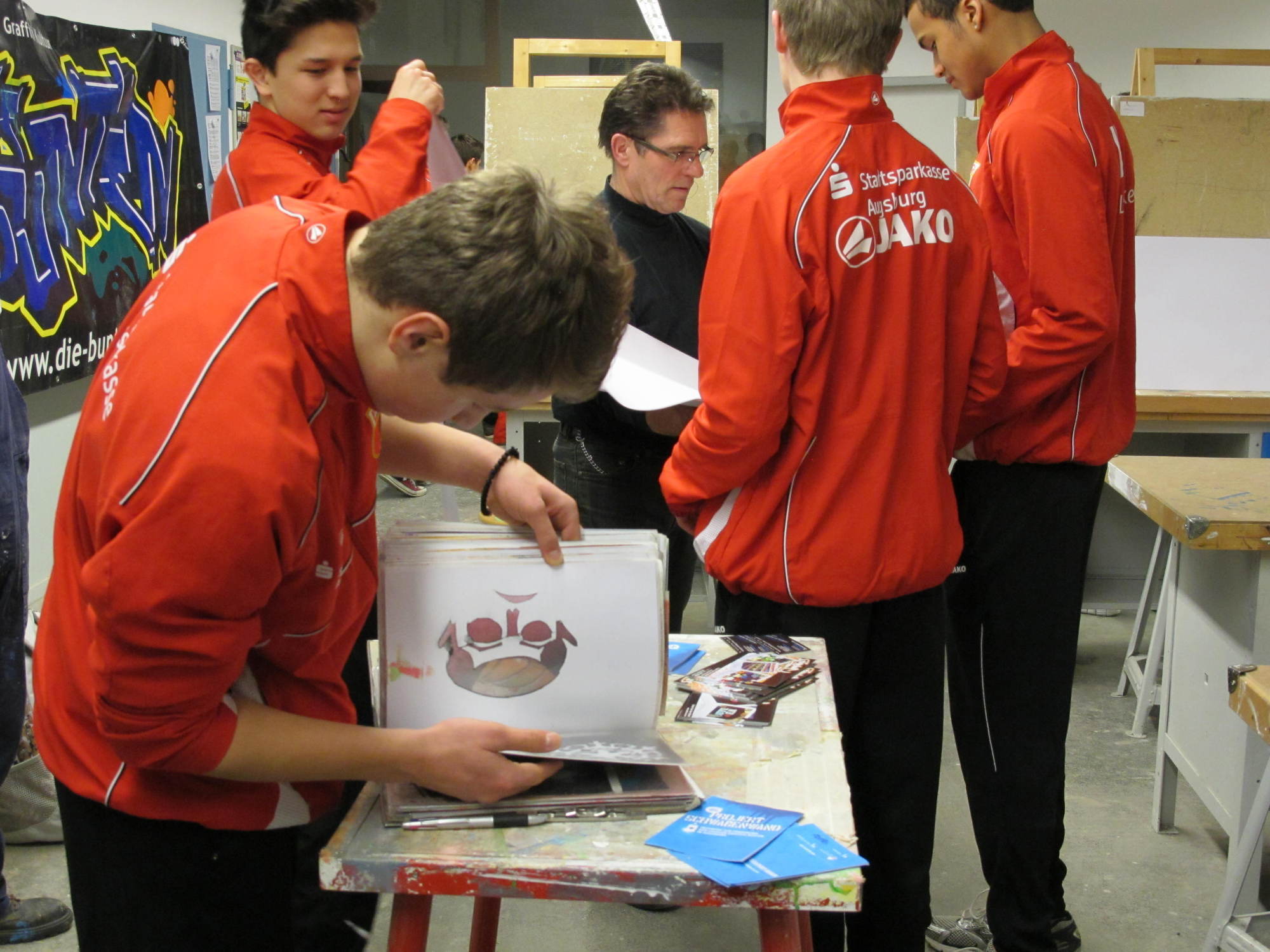 80 FCA Nachwuchsspieler im Praxistest bei der HWK in Augsburg, Foto: B4B SCHWABEN