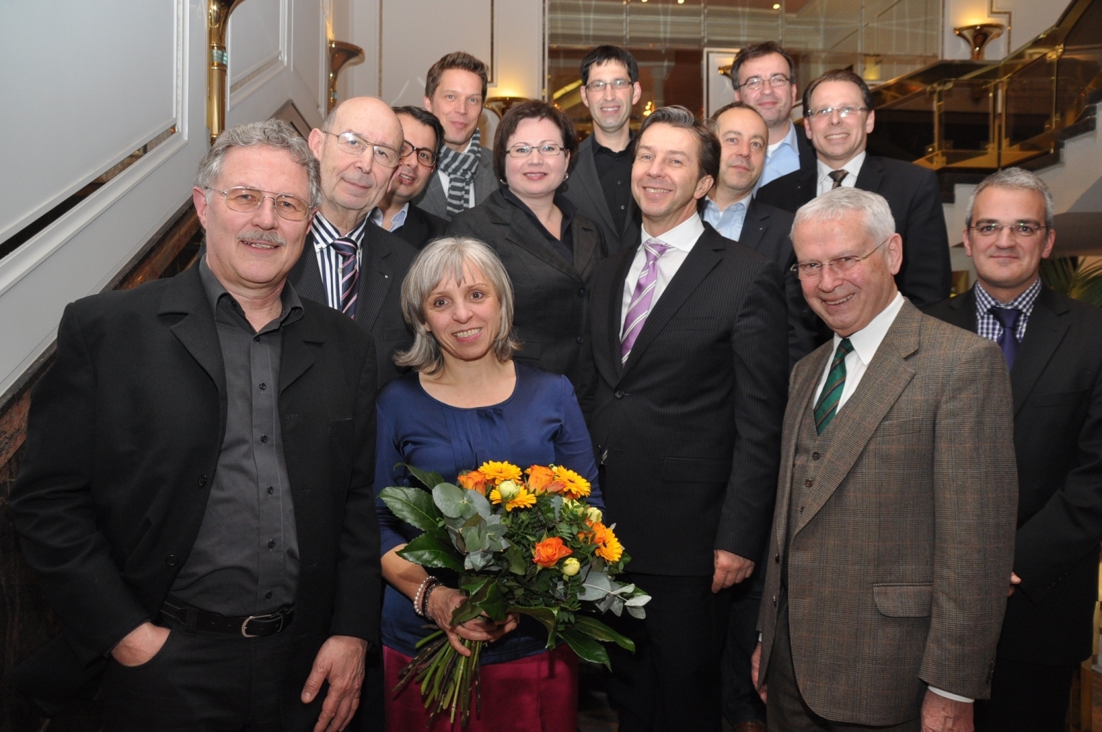Der bestätigte Vorstand des Marketing-Clubs um Club-Sekretärin Claudia Lasar, Foto: Marketing-Club Ulm/Neu-Ulm
