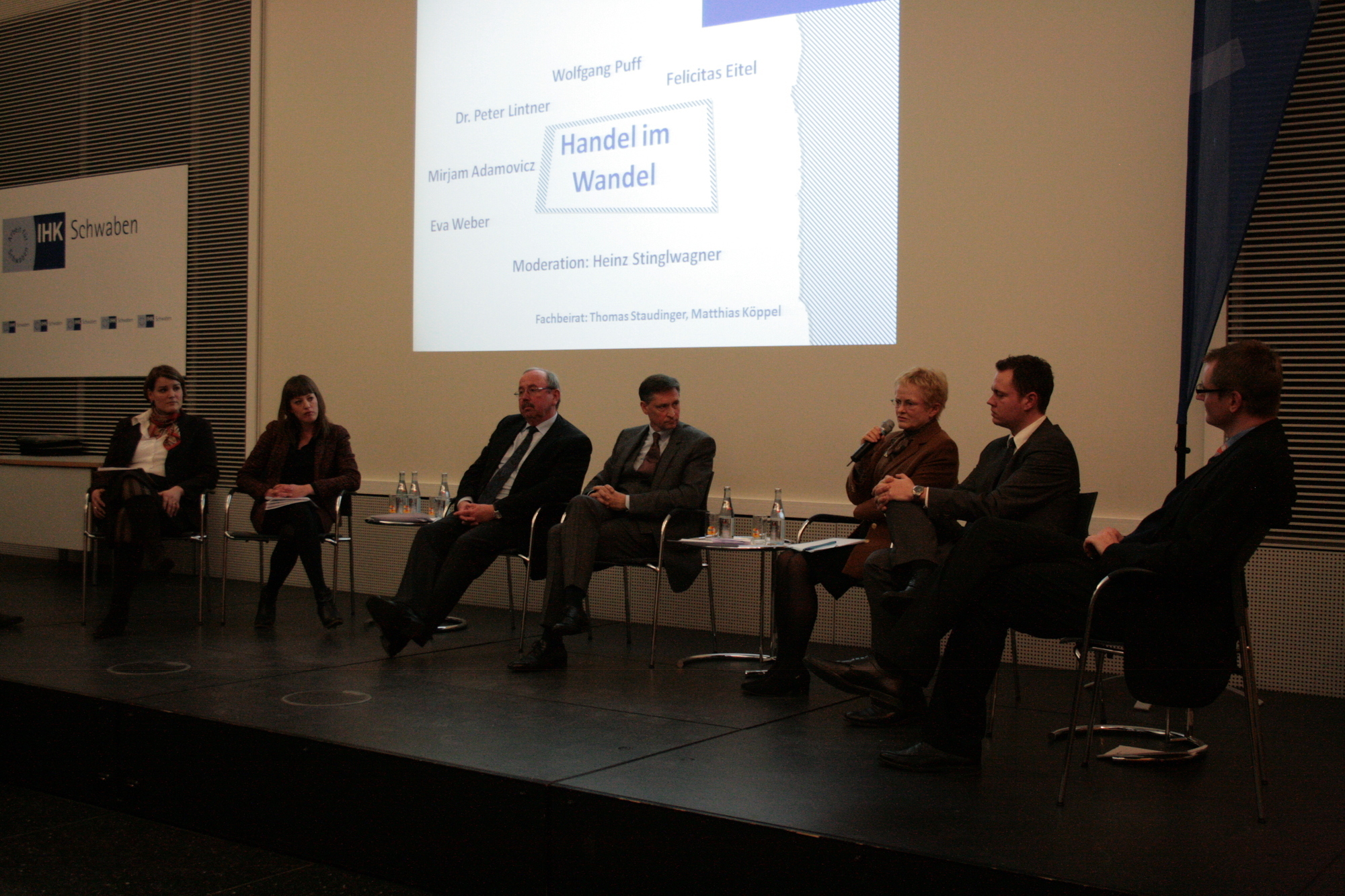 Wirtschaftsjunioren Augsburg luden zur Podiumsdiskussion Handel im Wandel in die IHK Schwaben, Foto: B4B SCHWABEN
