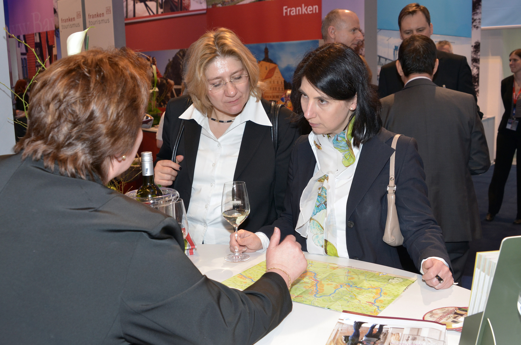Bayerns Wirtschaftsstaatssekretärin Katja Hessel besucht den Tourismusverband Allgäu/Bayerisch-Schwaben auf der ITB, Foto: bytm