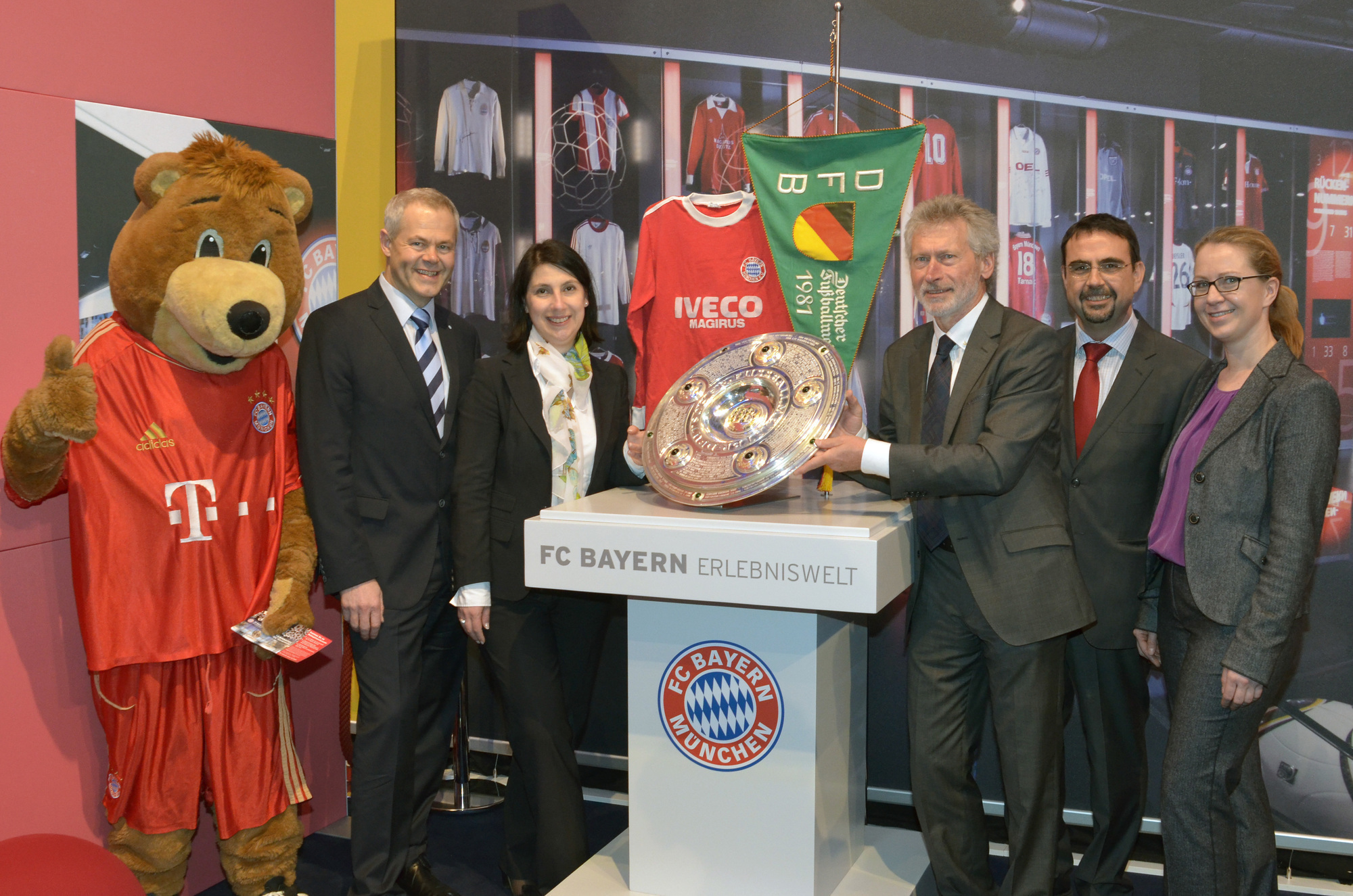 Bayerns Wirtschaftsstaatssekretärin Katja Hessel besucht den Tourismusverband Allgäu/Bayerisch-Schwaben auf der ITB, Foto: bytm