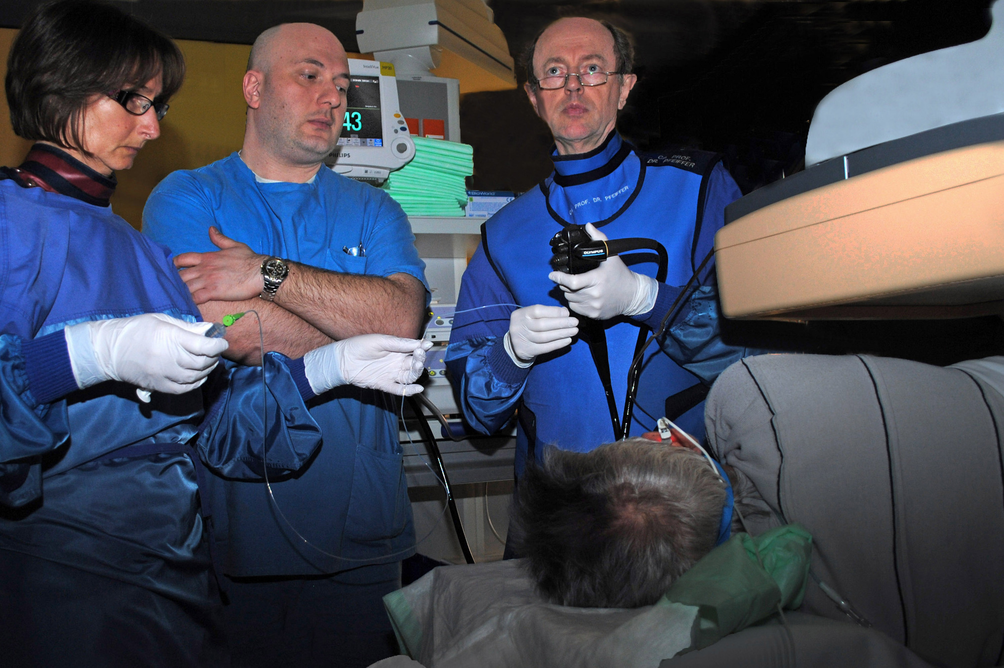 Irakli Lashkhi (Mitte) hat bei Professor Dr. Albrecht Pfeiffer (rechts) viel gelernt, Foto: Häfele/Pressestelle Klinikum Memming