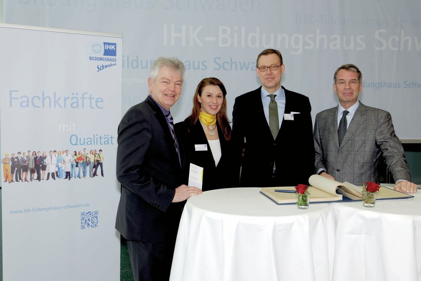 Heinz Müllenbeck, Dr. Eva Fischer, Prof. Dr. Alexander Cisik und Christian Dierig, Foto: IHK-Bildungshaus Schwaben