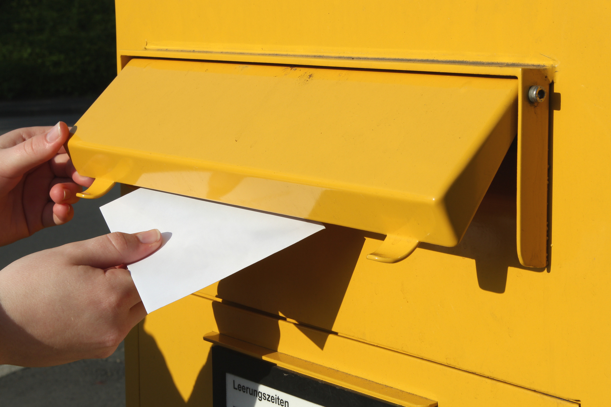 Am 23. April streiken die Briefzusteller. Auch in Augsburg bleiben einige Briefkästen leer, Foto: © B. Wylezich - Fotolia.com