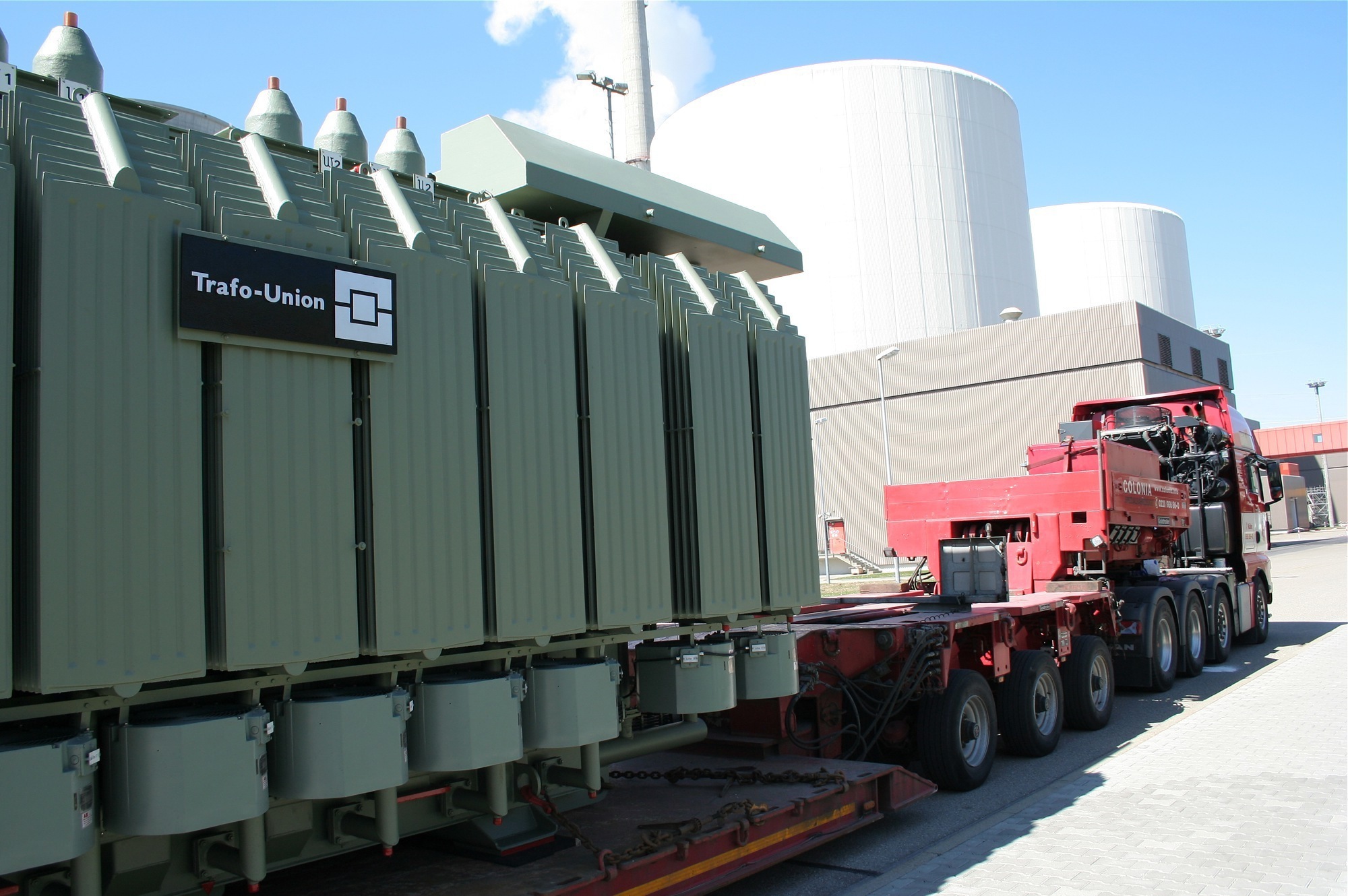 Größtes Einzelprojekt der Revision war der Transport eines 75 Tonnen schweren Transformators, Foto: AKW Gundremmingen