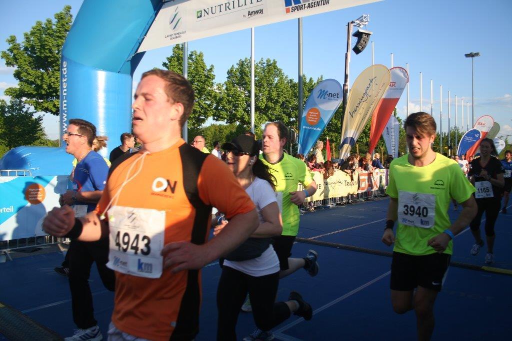 2. M-net Firmenlauf: Zieleinlauf 2