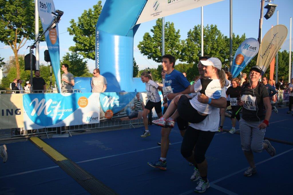 2. M-net Firmenlauf: Zieleinlauf 2