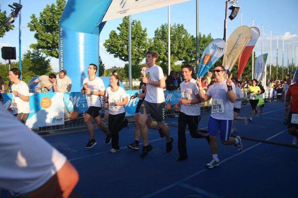 2. M-net Firmenlauf: Zieleinlauf 2