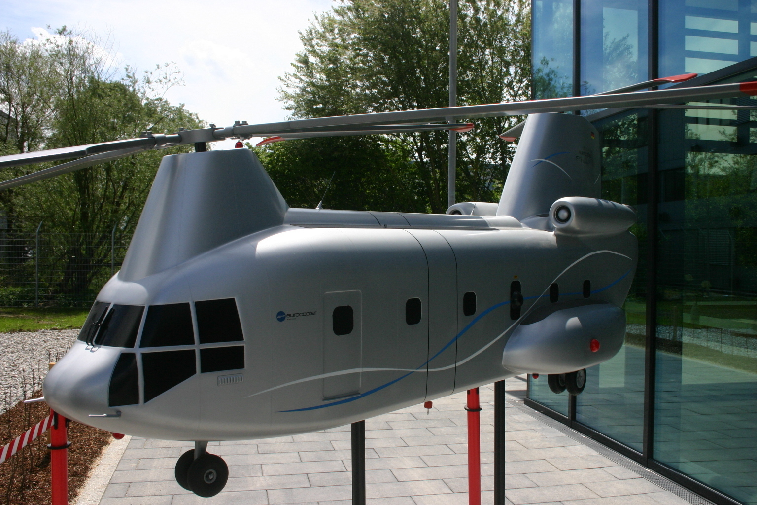 Eurocopter eröffnet am Standort Donauwörth ein neues Hubschrauber-Entwicklungszentrum, Foto: B4B SCHWABEN