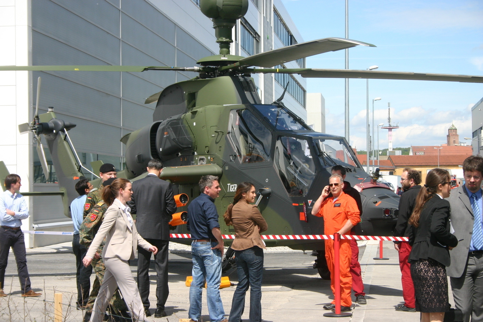 Eurocopter eröffnet am Standort Donauwörth ein neues Hubschrauber-Entwicklungszentrum, Foto: B4B SCHWABEN