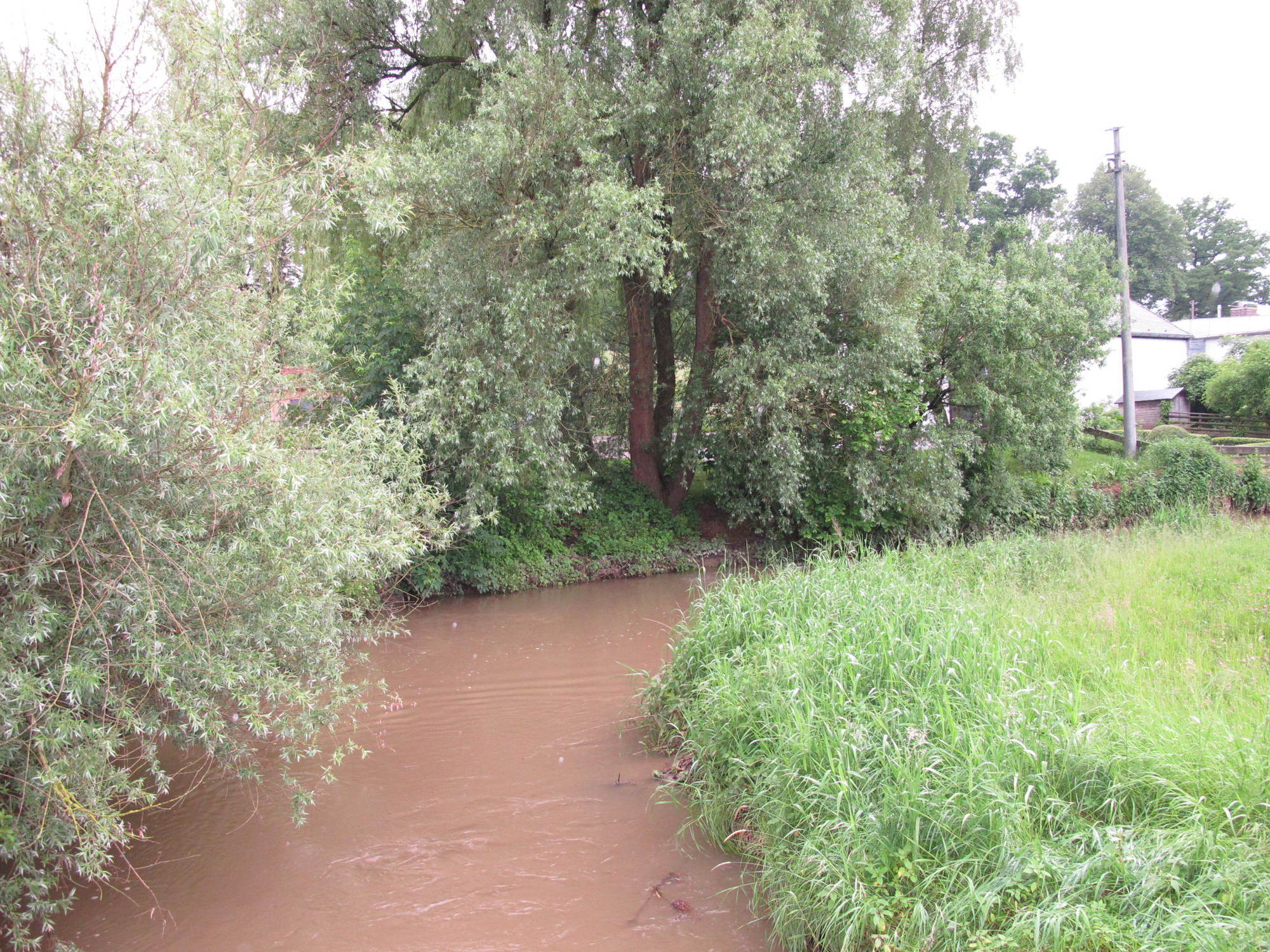 Die Paar schwillt an: Hochwassergefahr in Aichach-Friedberg