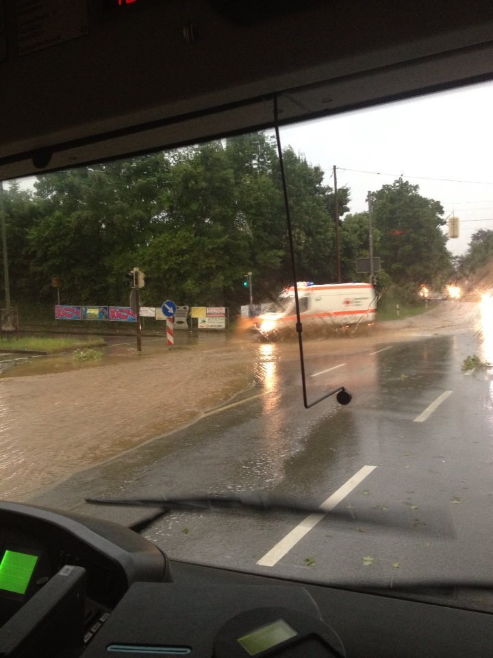 Das Unwetter hinterließ Chaos pur in Augsburg Stadt und Land. Fotos: B4B SCHWABEN
