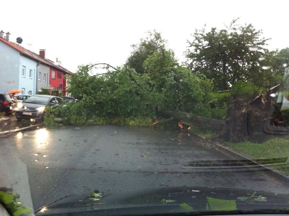Das Unwetter hinterließ Chaos pur in Augsburg Stadt und Land. Fotos: B4B SCHWABEN
