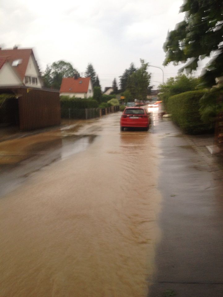 Das Unwetter hinterließ Chaos pur in Augsburg Stadt und Land. Fotos: B4B SCHWABEN