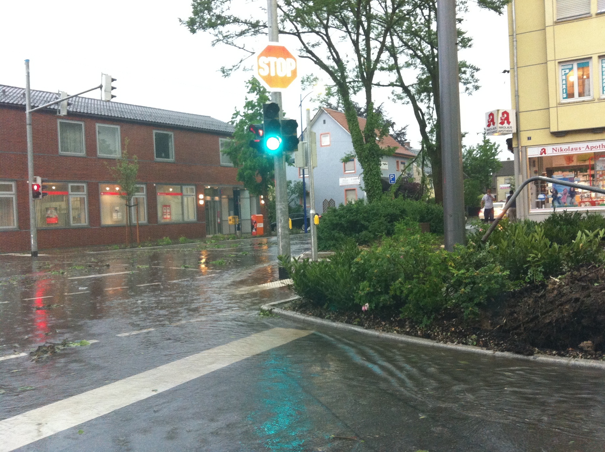 Das Unwetter hinterließ Chaos pur in Augsburg Stadt und Land. Fotos: B4B SCHWABEN