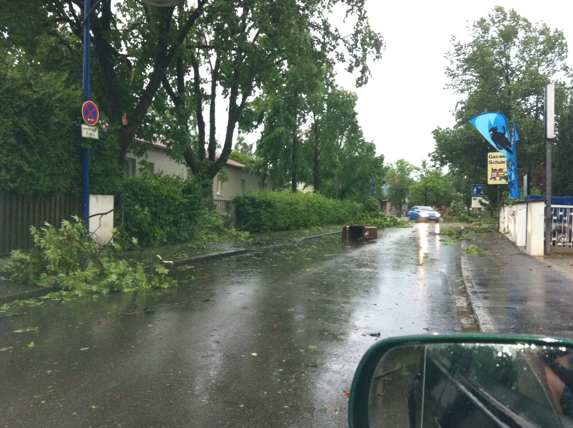 Das Unwetter hinterließ Chaos pur in Augsburg Stadt und Land. Fotos: B4B SCHWABEN