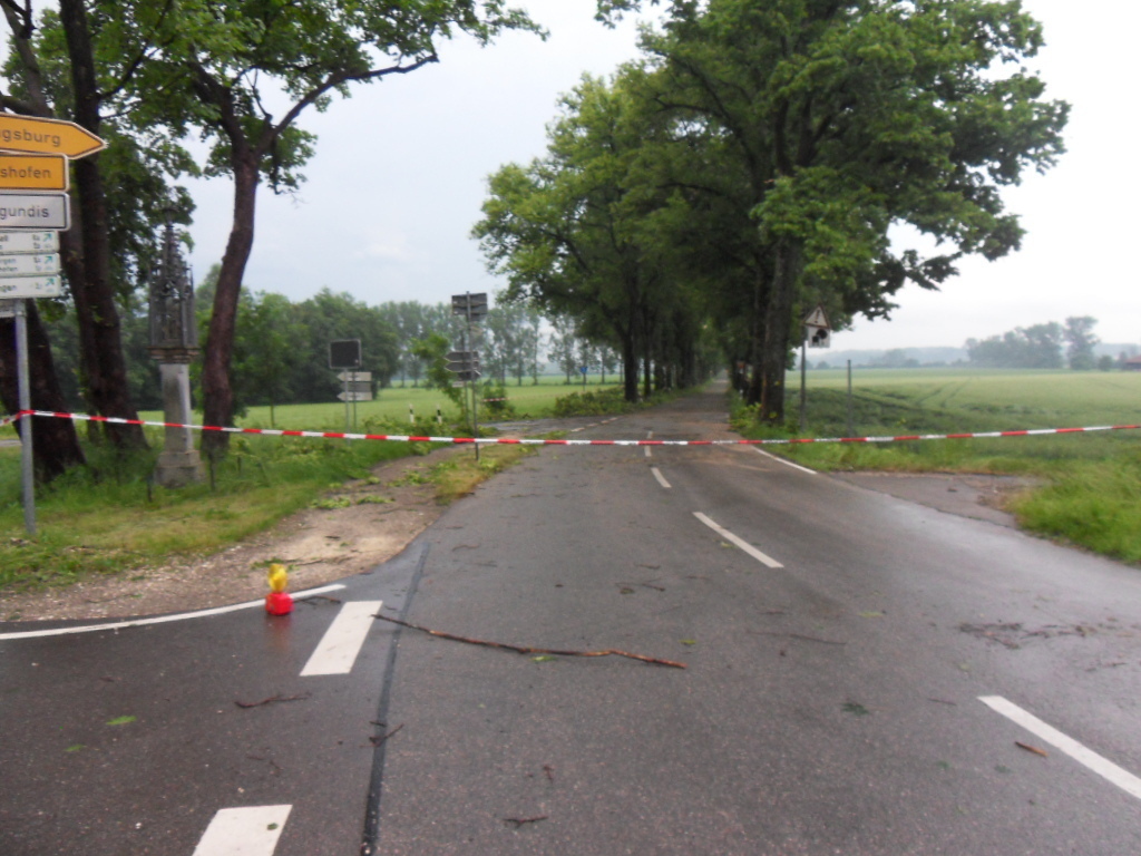 Das Unwetter hinterließ Chaos pur in Augsburg Stadt und Land. Fotos: B4B SCHWABEN