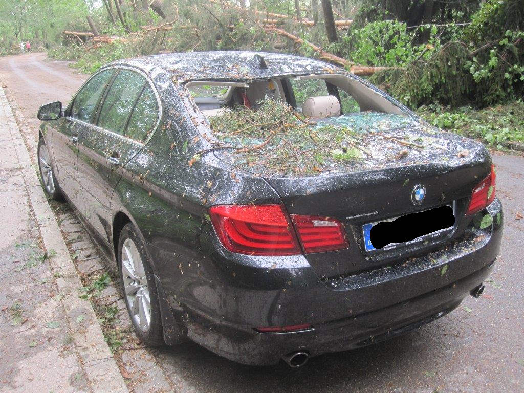 Unwetter Fotos der B4B SCHWABEN Leser aus Augsburg und Umgebung Fotos: privat