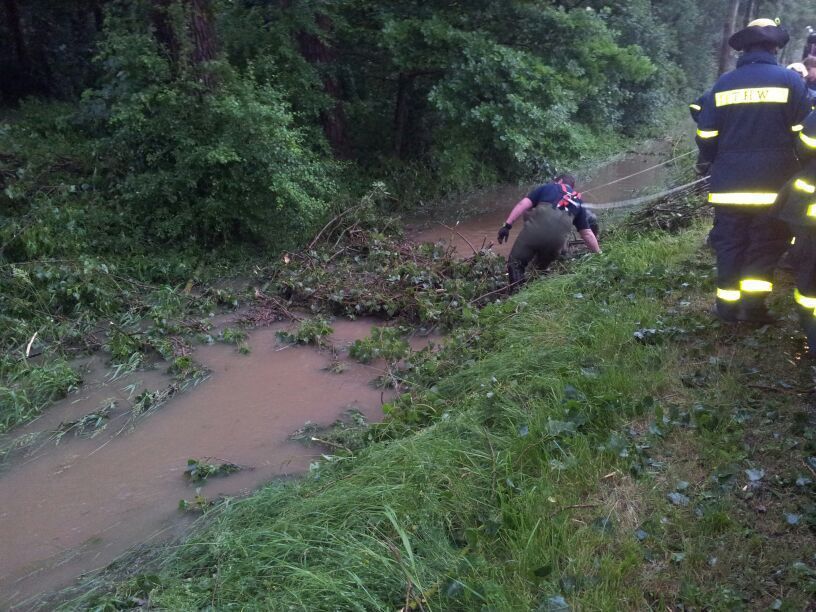 Das Unwetter hinterließ Chaos pur in Augsburg Stadt und Land. Fotos: THW