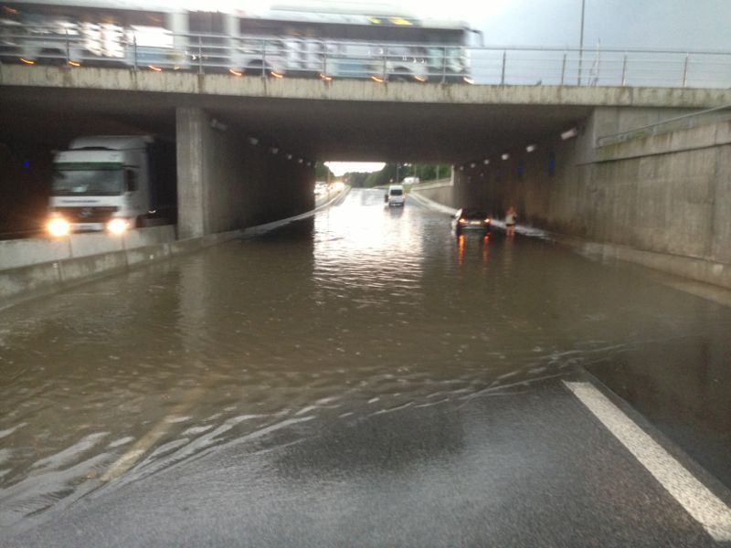 Das Unwetter hinterließ Chaos pur in Augsburg Stadt und Land. Fotos: THW