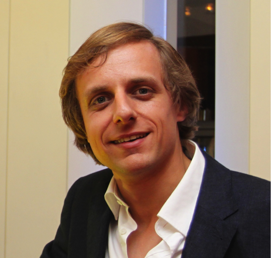 Ulrich Mayer, Inhaber des No7 in der Steingasse, im B4B SCHWABEN 101 Köpfe Interview, Foto: No7