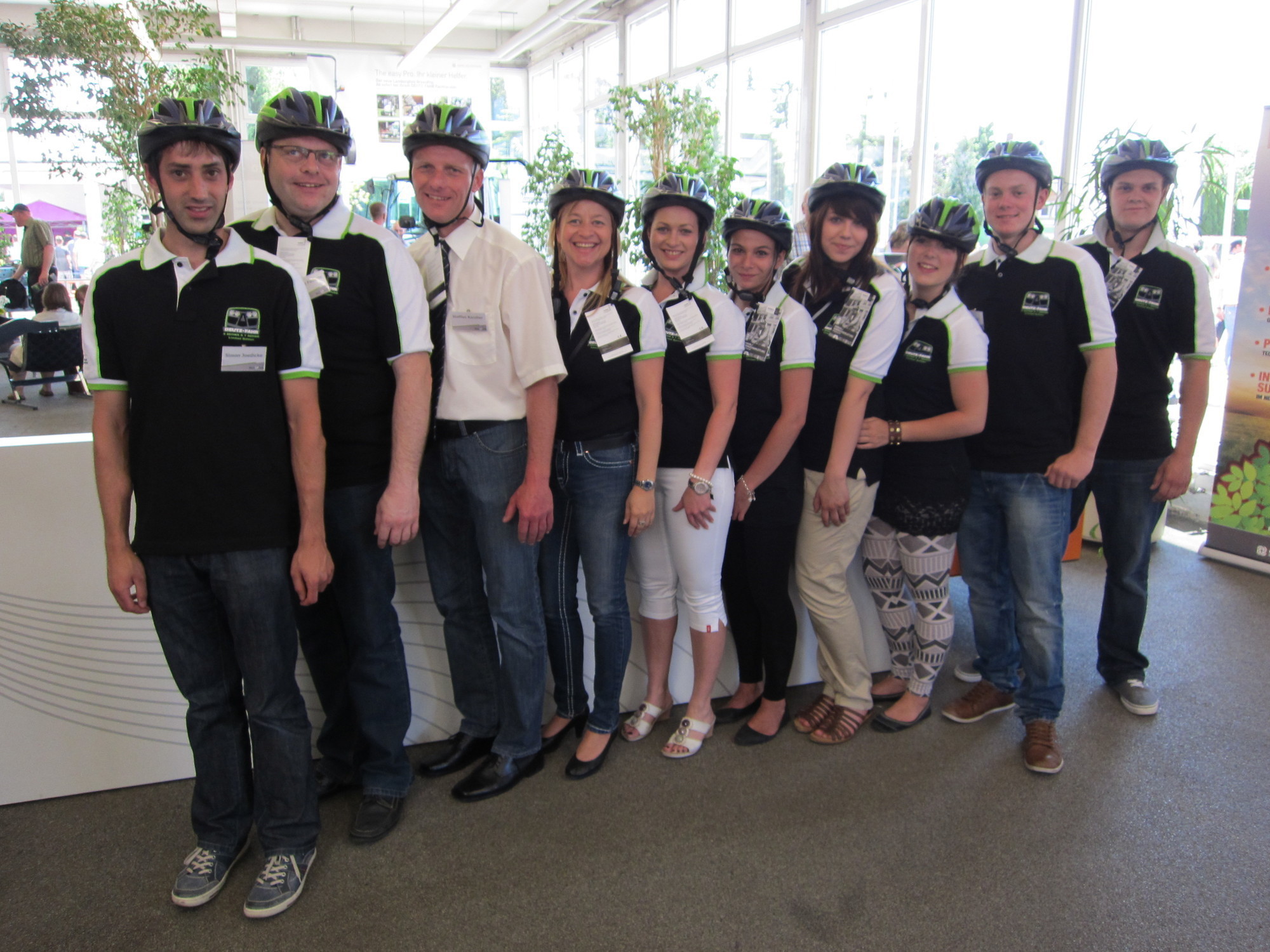 Diese Angestellten kommen Gesund zur Arbeit - Die ersten kostenlosen Fahrradhelme wurden bereits vergeben, Foto: SAME DEUTZ-FAHR