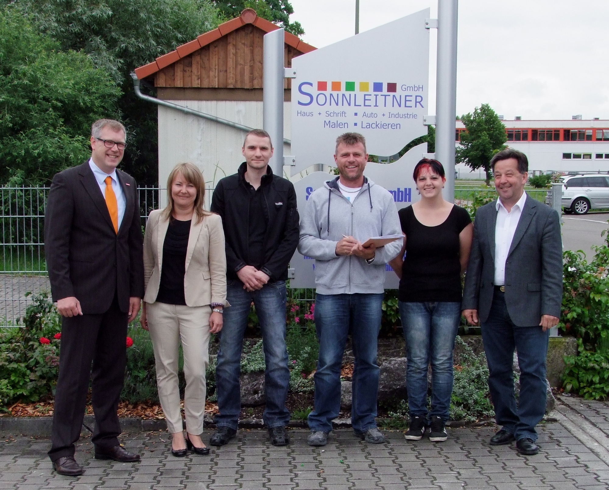 Bild: Thomas Schmid, Oleksandra Führer, Stefan Biber, Reiner Sonnleitner, Jasmina Gajer, Cumbur Turgut, Foto: Landratsamt Günzbu