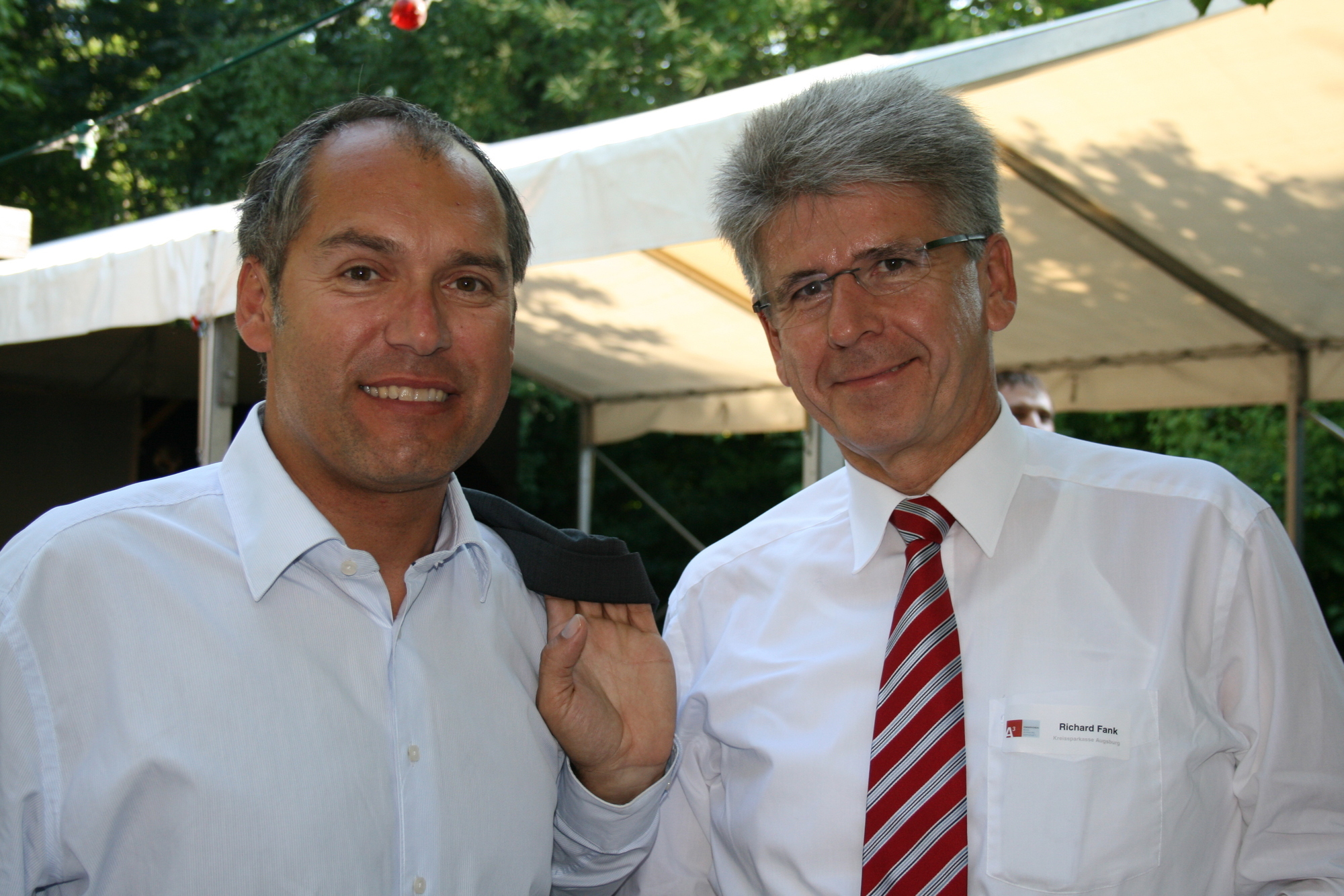 Zwischen Minigolf und Köstlichkeiten vom Grill kam das Netzwerken beim A³ Sommerfest nicht zu kurz. Fotos: B4B SCHWABEN