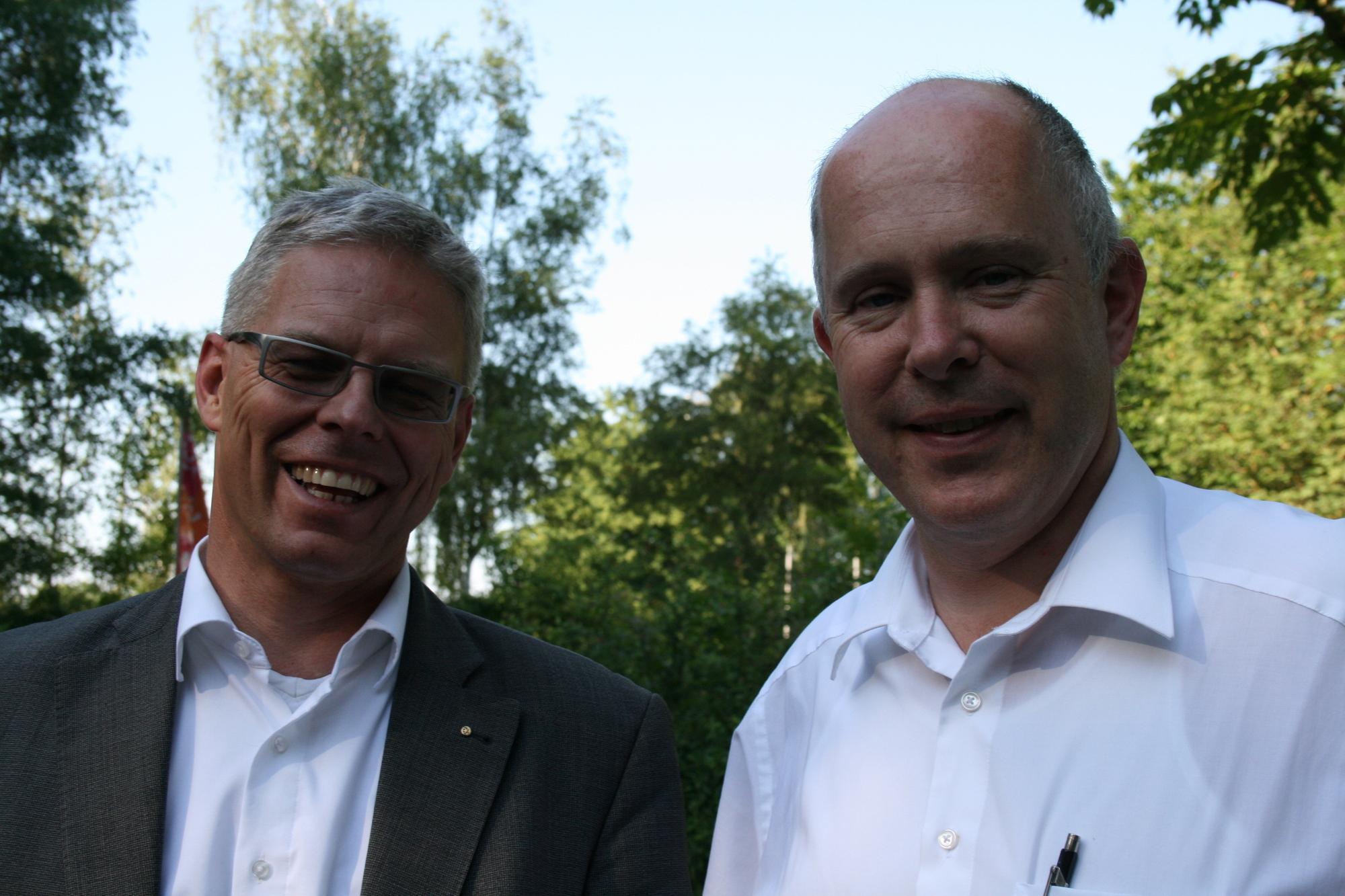 Zwischen Minigolf und Köstlichkeiten vom Grill kam das Netzwerken beim A³ Sommerfest nicht zu kurz. Fotos: B4B SCHWABEN