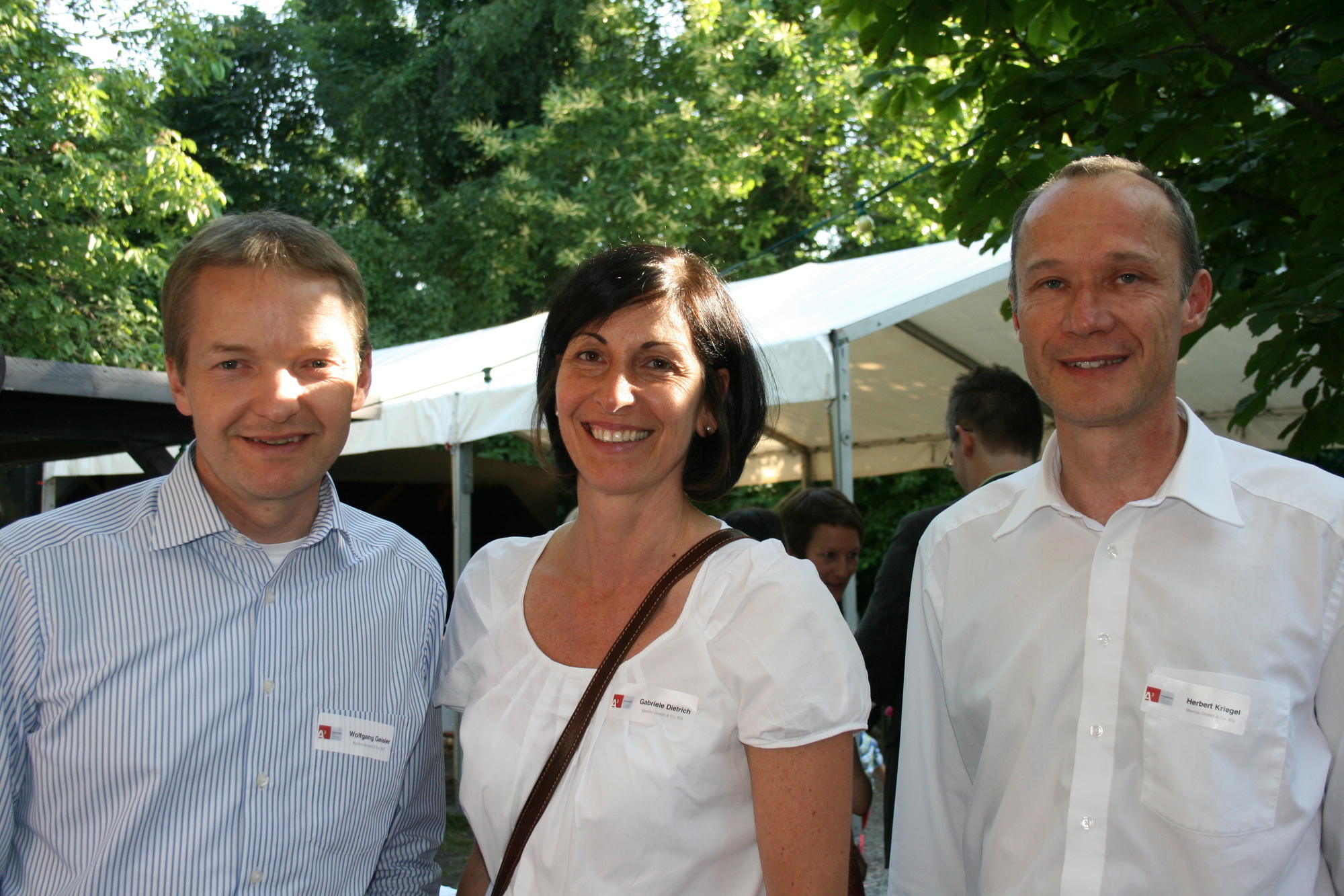 Zwischen Minigolf und Köstlichkeiten vom Grill kam das Netzwerken beim A³ Sommerfest nicht zu kurz. Fotos: B4B SCHWABEN