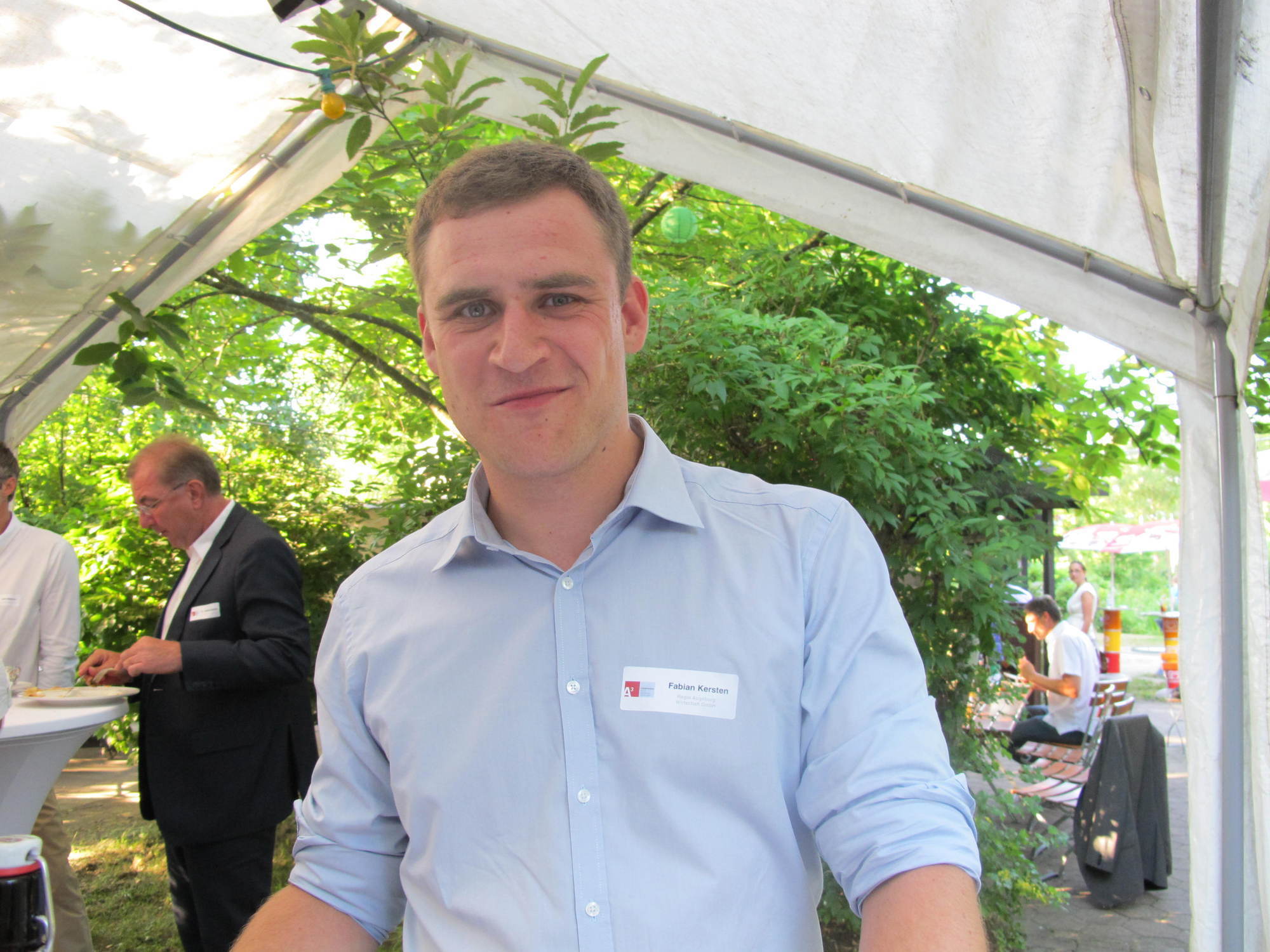 Zwischen Minigolf und Köstlichkeiten vom Grill kam das Netzwerken beim A³ Sommerfest nicht zu kurz. Fotos: B4B SCHWABEN