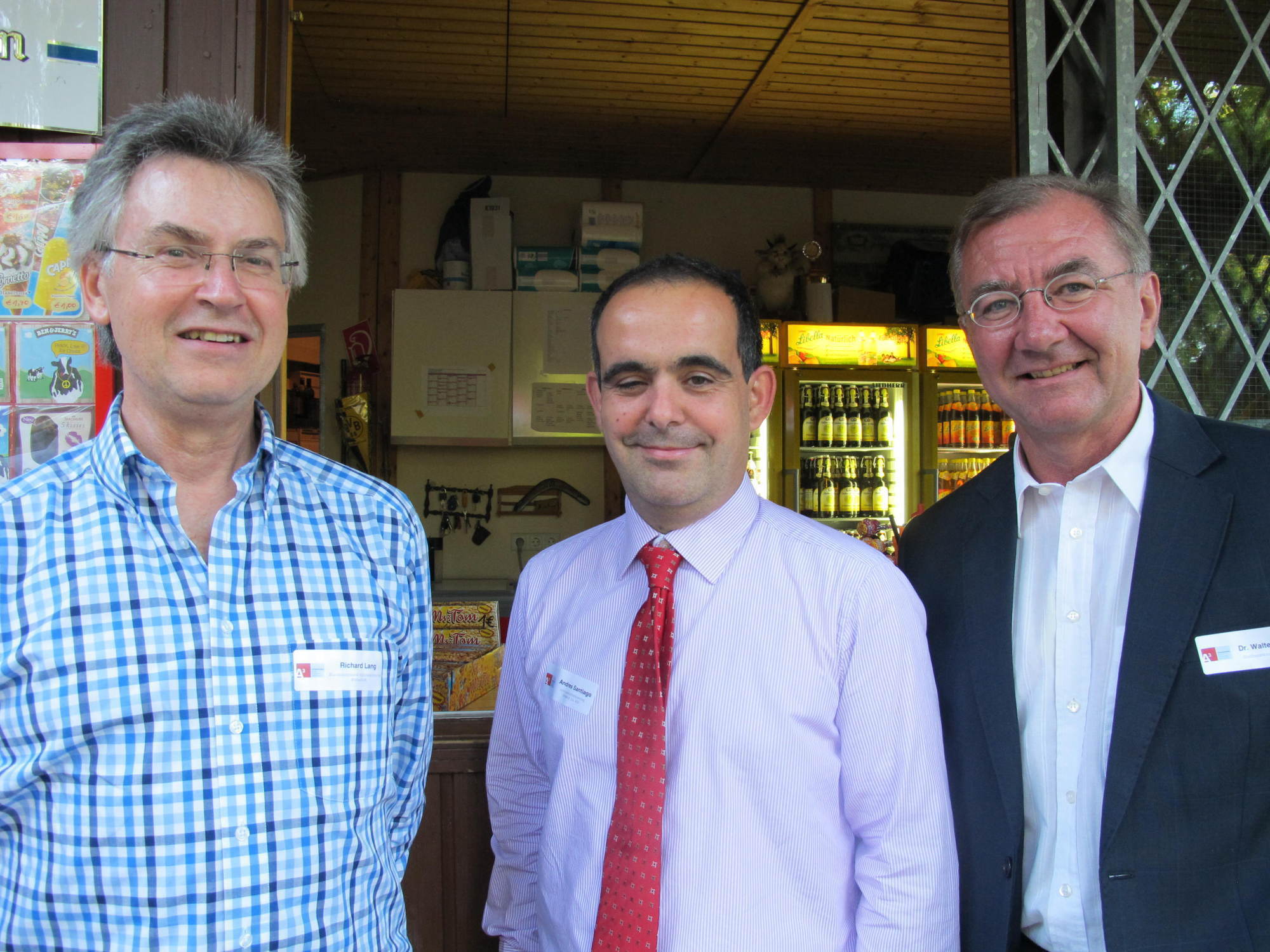 Zwischen Minigolf und Köstlichkeiten vom Grill kam das Netzwerken beim A³ Sommerfest nicht zu kurz. Fotos: B4B SCHWABEN