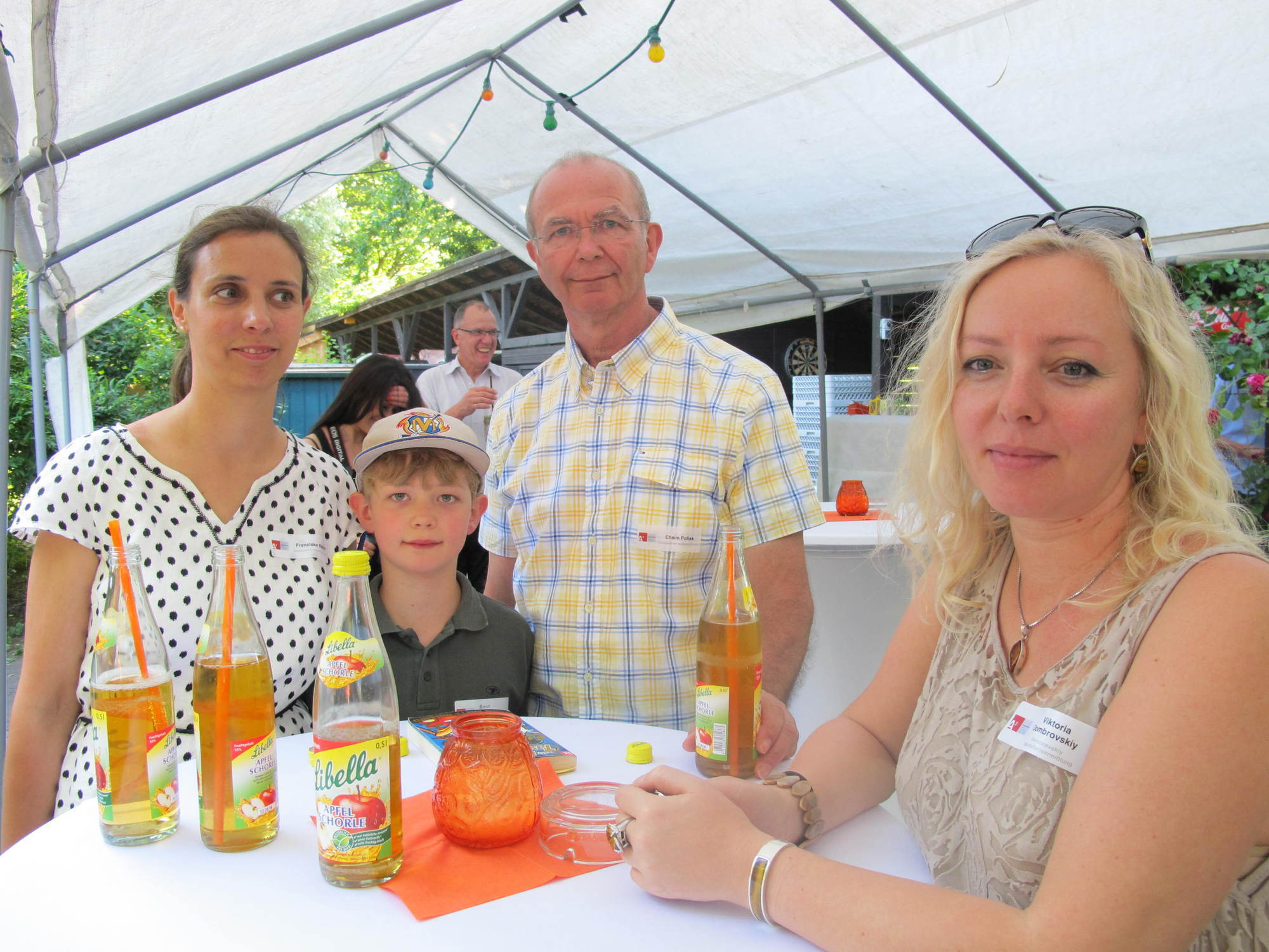 Zwischen Minigolf und Köstlichkeiten vom Grill kam das Netzwerken beim A³ Sommerfest nicht zu kurz. Fotos: B4B SCHWABEN