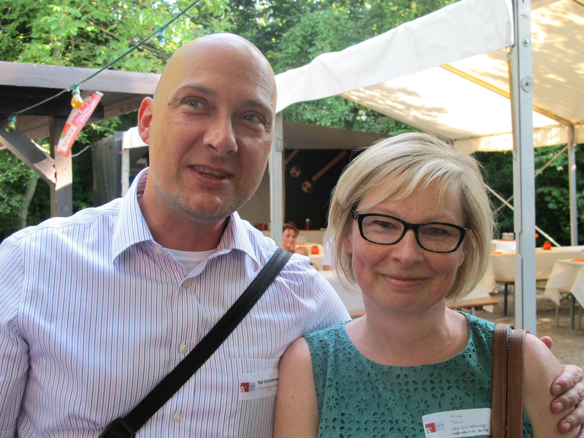 Zwischen Minigolf und Köstlichkeiten vom Grill kam das Netzwerken beim A³ Sommerfest nicht zu kurz. Fotos: B4B SCHWABEN