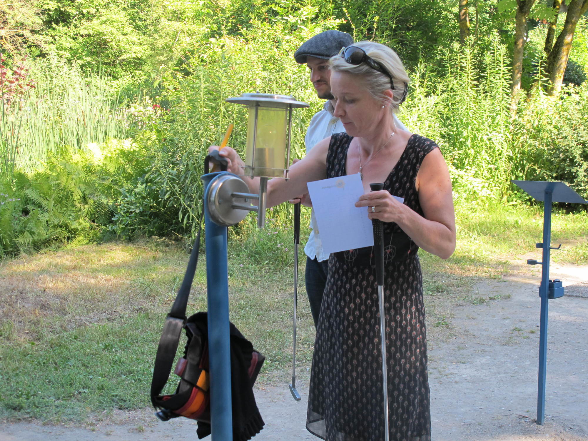 Zwischen Minigolf und Köstlichkeiten vom Grill kam das Netzwerken beim A³ Sommerfest nicht zu kurz. Fotos: B4B SCHWABEN
