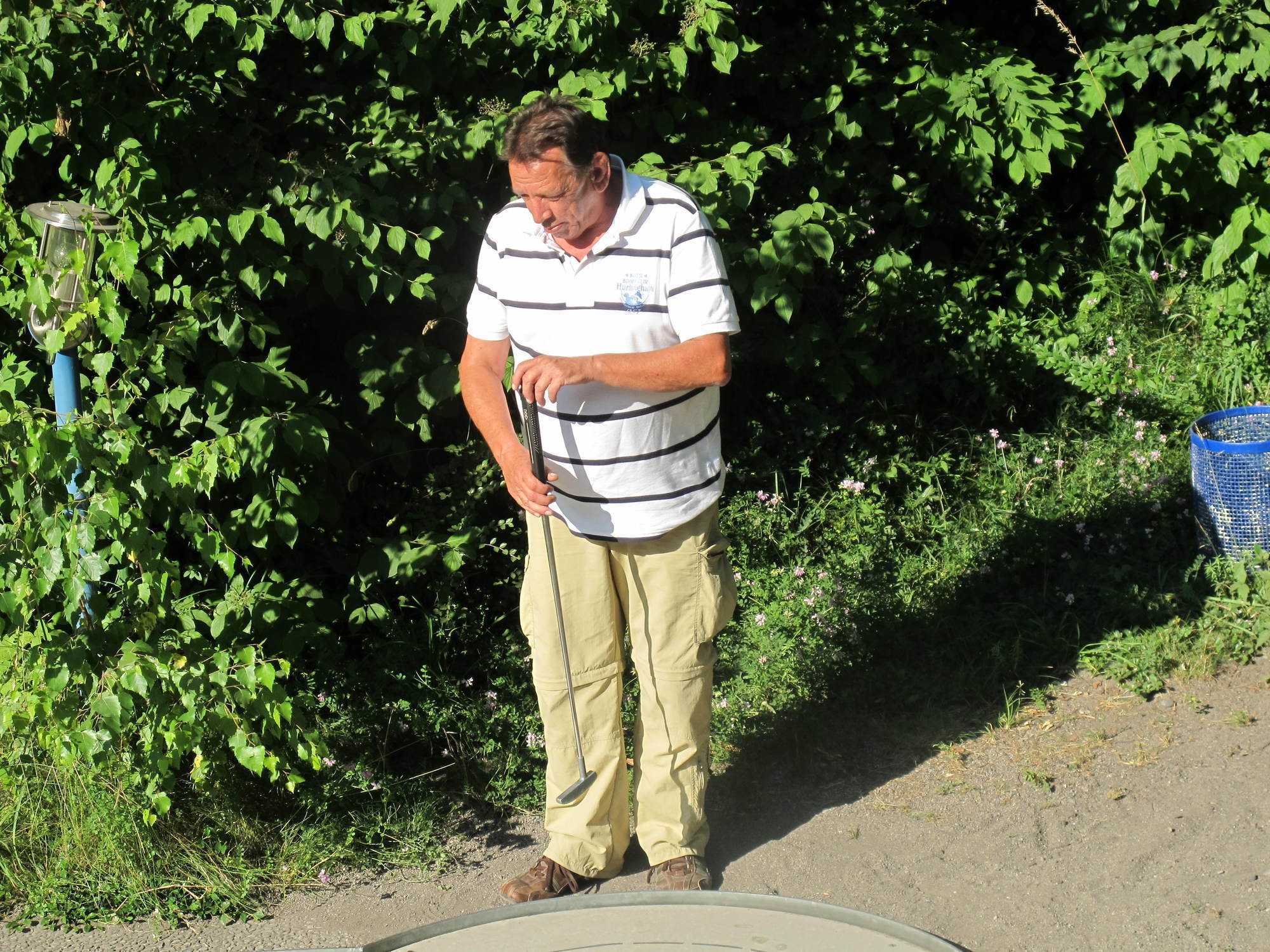 Zwischen Minigolf und Köstlichkeiten vom Grill kam das Netzwerken beim A³ Sommerfest nicht zu kurz. Fotos: B4B SCHWABEN