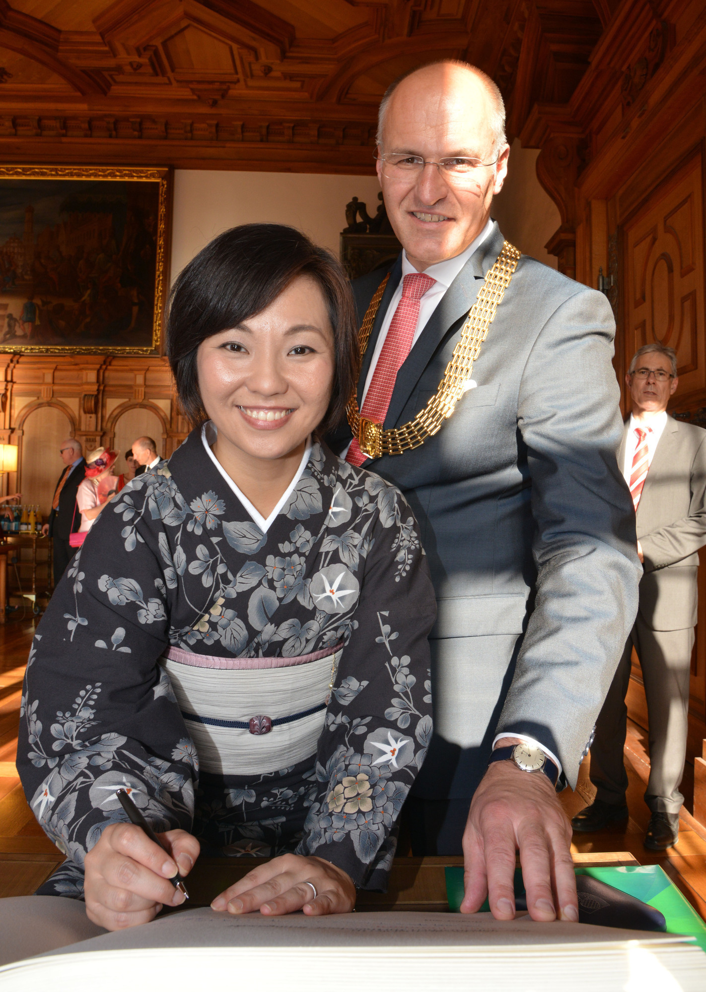 Die Oberbürgermeisterin der Partnerstadt Amagasaki, Kazumi Inamura, in Augsburg zu Besuch, Foto: S. Kerpf/Stadt Augsburg
