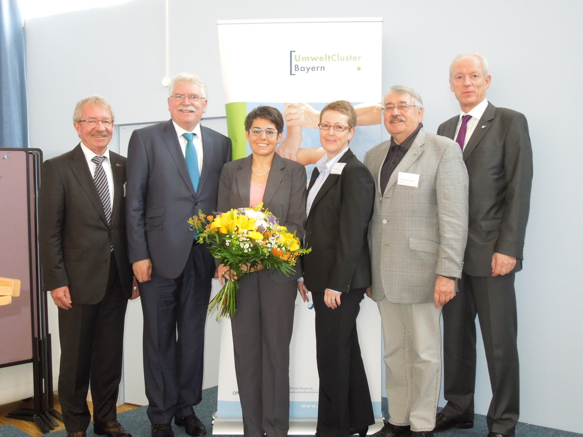 Dr. Wimmer (m.l.) verlässt den Umweltcluster. Dr. Reusch wird die neue Geschäftsführerin, Foto: Umweltcluster Bayern