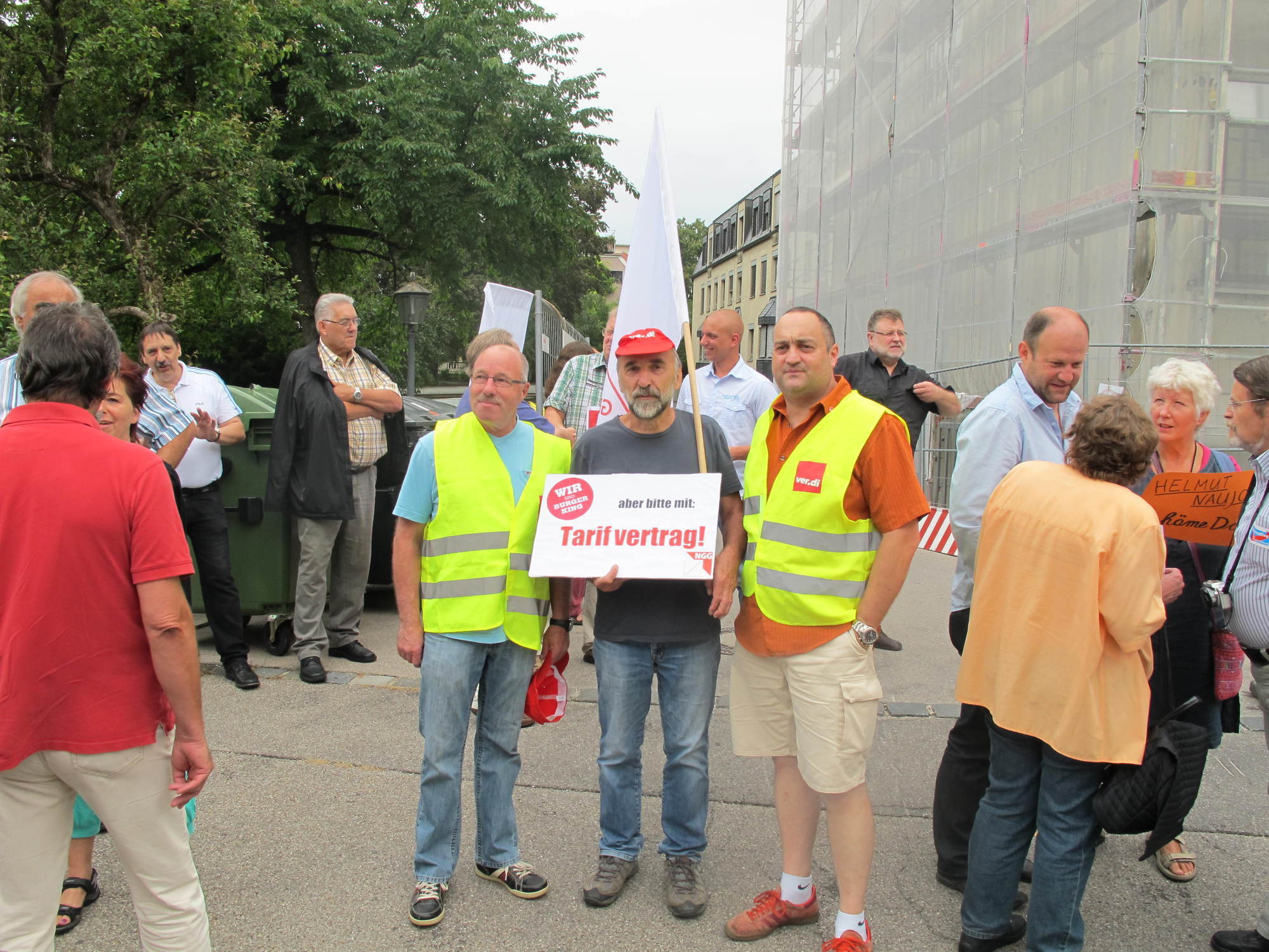 Die Demonstranten fordern Recht für den Betriebsrat. Fotos: B4B SCHWABEN