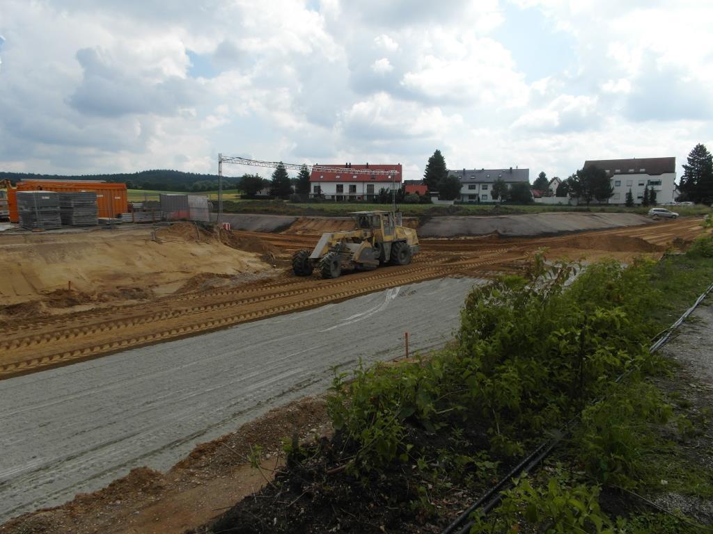 Aufgrund des Ausbaus der Anschluss-Stelle Aichach-Ost auf der B 300 findet am Wochenende eine Vollsperrung statt, Foto: stbaa