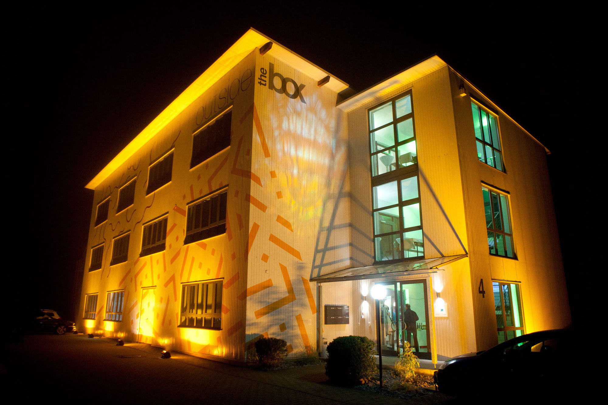 Kreative Ideen im schlichten Design - Die Firmen in der "Box" praktizieren aktiv Gemeinschaft, Foto: Elfgenpick