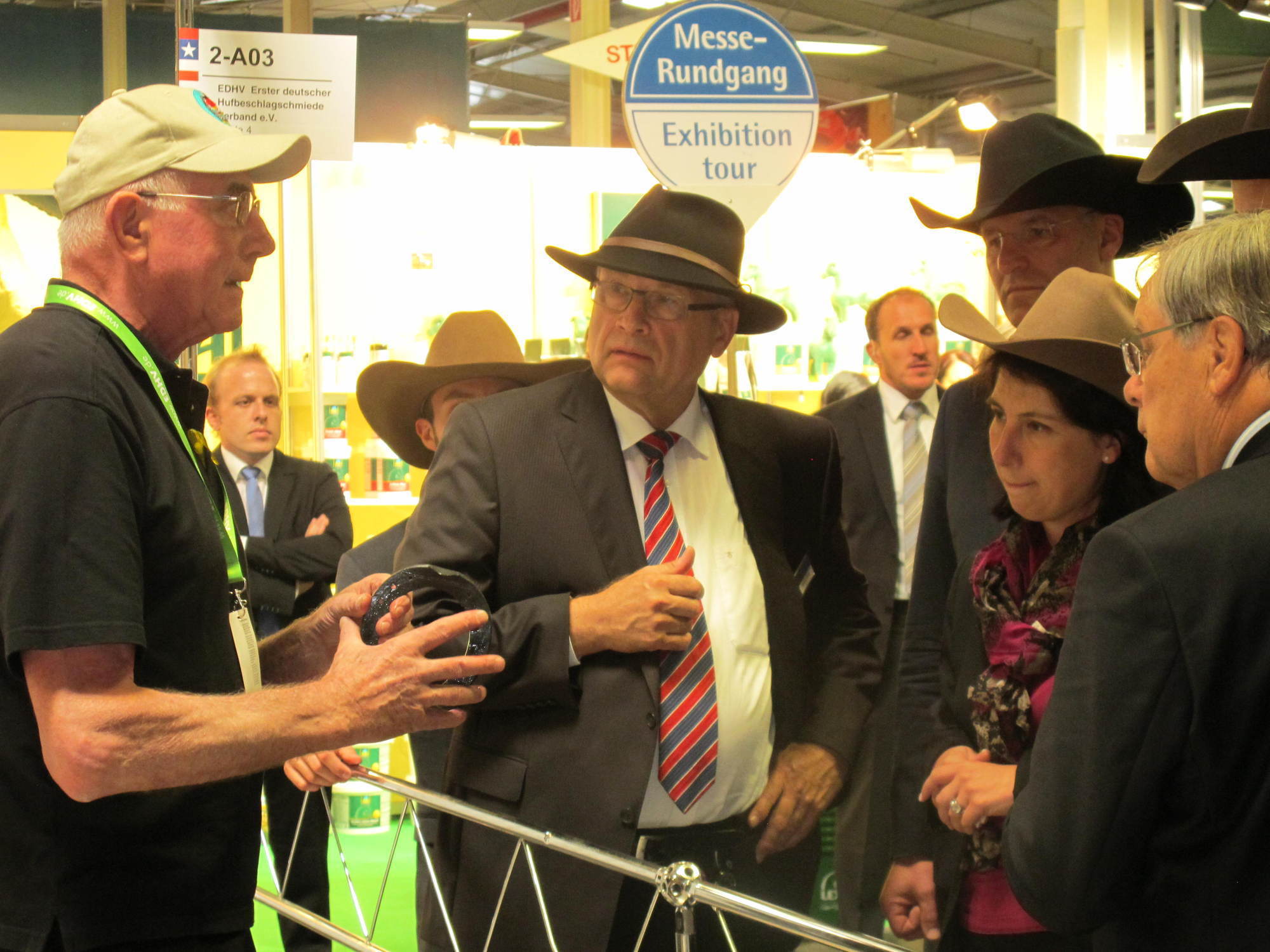 Trotz der lockeren Atmosphäre auf der AMERICANA 2013 spielt auch die Wirtschaft eine wichtige Rolle. Fotos: B4BSCHWABEN