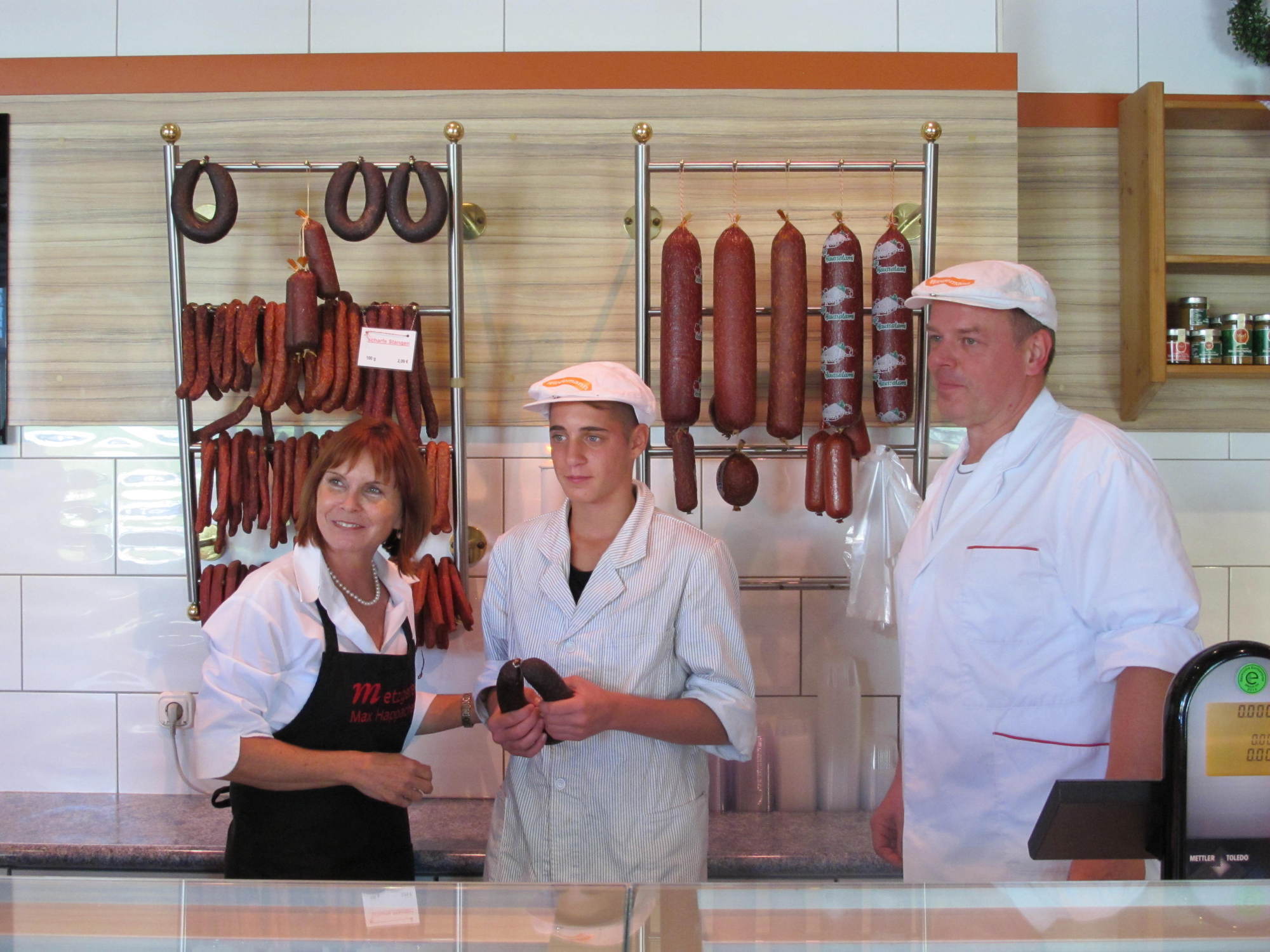 Reichert und Scheufele zu Besuch in der Metzgerei Happacher. Fotos: B4BSCHWABEN